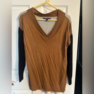 Apt. 9 V-Neck Colorblock Sweater - Camel, Black & Cream- XS